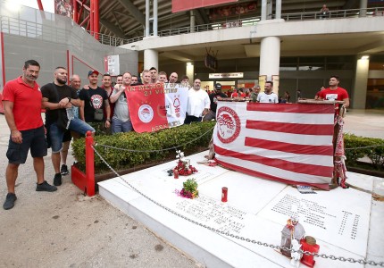Τίμησαν τη μνήμη των θυμάτων της Θύρας 7 (photos)