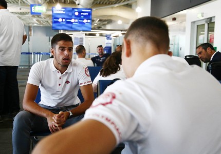 Εικόνες από την αναχώρηση για Πράγα