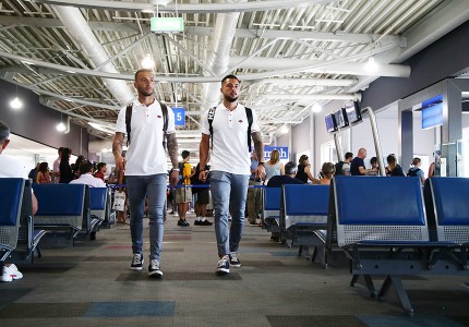 Εικόνες από την αναχώρηση για Πράγα