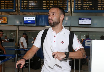 Αναχώρησε για Τουρκία η αποστολή του Ολυμπιακού (photos)