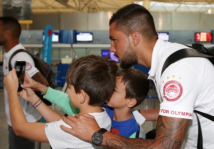 Αναχώρησε για Τουρκία η αποστολή του Ολυμπιακού (photos)