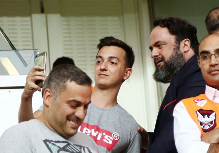 Αποθεώθηκε ο ηγέτης του Θρύλου!
