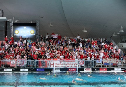 Ο Ερασιτέχνης στηρίζεται στη συνείδηση του κόσμου...