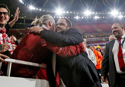 Θρύλος όνειρο μέσα στο Λονδίνο και τεράστιο «διπλό»!