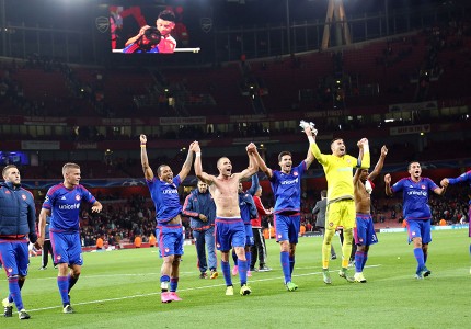 Θρύλος όνειρο μέσα στο Λονδίνο και τεράστιο «διπλό»!