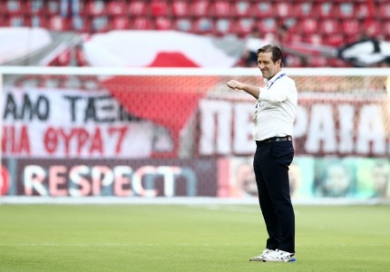 Στο γήπεδο ο Ολυμπιακός (photos)