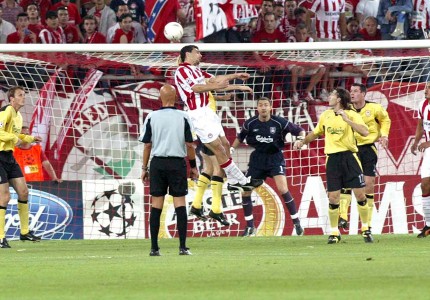 Στον Πειραιά γονατίζουν ομαδάρες! (photos, video)