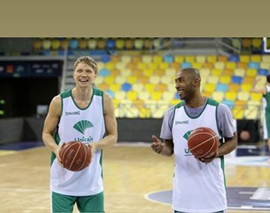 Στο πλευρό του Γκρέιντζερ ο Κουζμίνσκας (photo)