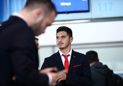 Εικόνες από την «ερυθρόλευκη» αναχώρηση