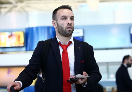 Εικόνες από την «ερυθρόλευκη» αναχώρηση