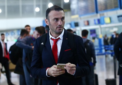 Εικόνες από την «ερυθρόλευκη» αναχώρηση