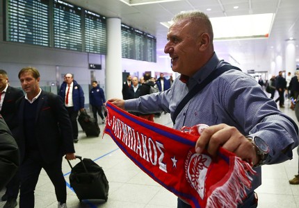 Η «ερυθρόλευκη» άφιξη στο Μόναχο (photos)