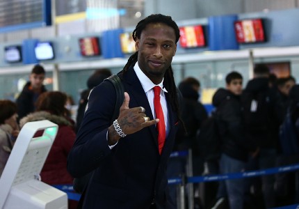 Εικόνες από την «ερυθρόλευκη» αναχώρηση