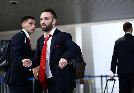 Εικόνες από την «ερυθρόλευκη» αναχώρηση