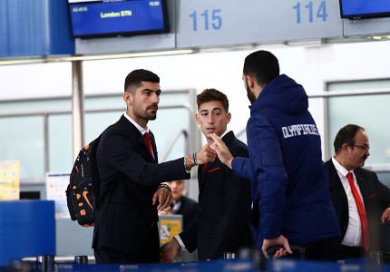 Εικόνες από την «ερυθρόλευκη» αναχώρηση