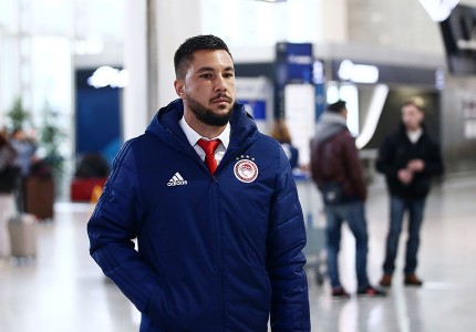 Εικόνες από την «ερυθρόλευκη» αναχώρηση