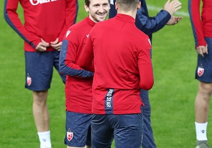 Οι Σέρβοι στο Καραϊσκάκη (photos)