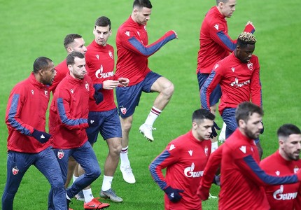 Οι Σέρβοι στο Καραϊσκάκη (photos)