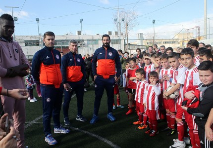 Η επίσκεψη του Σισέ (photos)