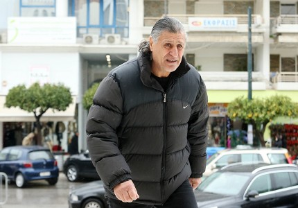 Με την ερυθρόλευκη σημαία το τελευταίο ταξίδι του Ηλία Ρωσίδη