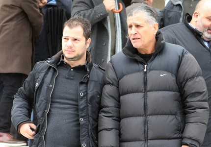 Με την ερυθρόλευκη σημαία το τελευταίο ταξίδι του Ηλία Ρωσίδη