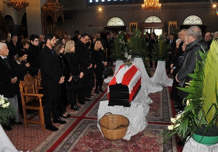 Με την ερυθρόλευκη σημαία το τελευταίο ταξίδι του Ηλία Ρωσίδη