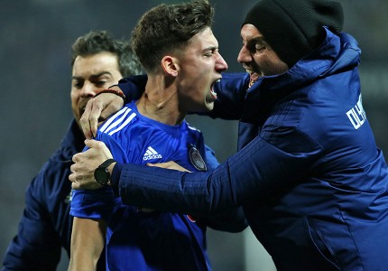 Η «έκρηξη» του τρελαμένου Τσιμίκα μέσα στην Τούμπα (photos)