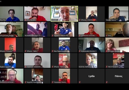 Ο Θέος δίπλα στις σχολές, ξανά (photo)