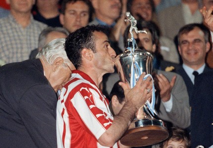 Κύπελλο με μαγκιά και ξεβράκωμα! (photos, video)