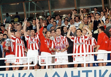 Κύπελλο με μαγκιά και ξεβράκωμα! (photos, video)