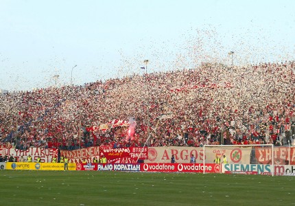 Καλώς τους πελάτες! 3άρα και αγκαλιά με το έβδομο σερί! (photos, video)