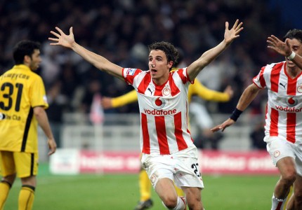 Με μαγκιά και τσαμπουκά, «ερυθρόλευκη» και αυτή η κούπα!