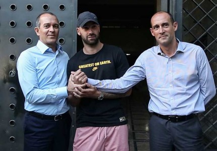 ΜΥΘΙΚΟ αφιέρωμα της ΚΑΕ στον Βασιλιά της Ευρώπης! (photos)