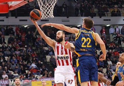 ΜΥΘΙΚΟ αφιέρωμα της ΚΑΕ στον Βασιλιά της Ευρώπης! (photos)