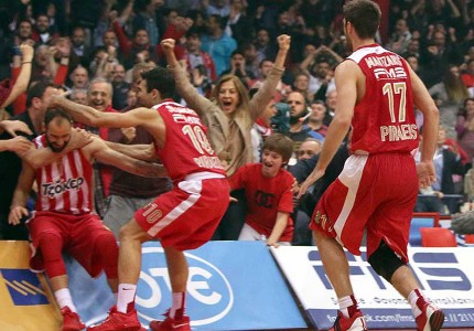 ΜΥΘΙΚΟ αφιέρωμα της ΚΑΕ στον Βασιλιά της Ευρώπης! (photos)