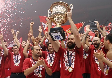 Μετά το ευρωπαϊκό, πήρε και το πρωτάθλημα (photos, video)