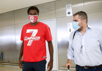 Έφτασε ο Ζαν Σαρλ (photos)