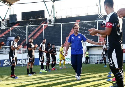 Ο ΟΦΗ τίμησε με «pasillo» τον πρωταθλητή Ελλάδας! (Photos)