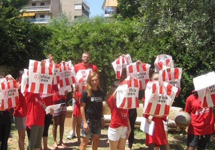Οι συμβουλές και τα δώρα του Χαραλαμπόπουλου