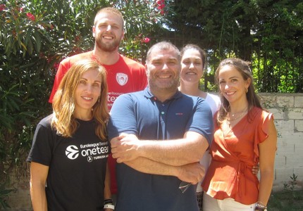 Οι συμβουλές και τα δώρα του Χαραλαμπόπουλου