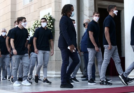 Με την ερυθρόλευκη σημαία το τελευταίο «αντίο» στον Σάββα Θεοδωρίδη