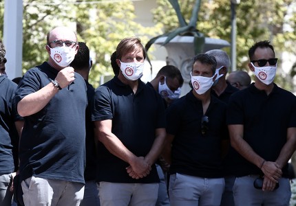 Με την ερυθρόλευκη σημαία το τελευταίο «αντίο» στον Σάββα Θεοδωρίδη