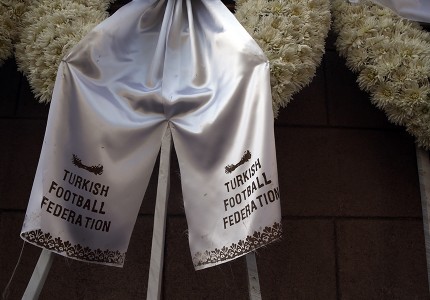 Με την ερυθρόλευκη σημαία το τελευταίο «αντίο» στον Σάββα Θεοδωρίδη