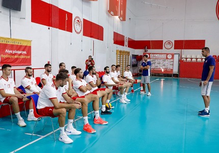 Με στόχο την επιστροφή στη φυσική του θέση (photos)