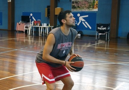 Ακόμη μια ημέρα με σκληρή δουλειά (photos)