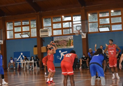 Νίκησε με τριαντάρα ο Θρύλος (photos)