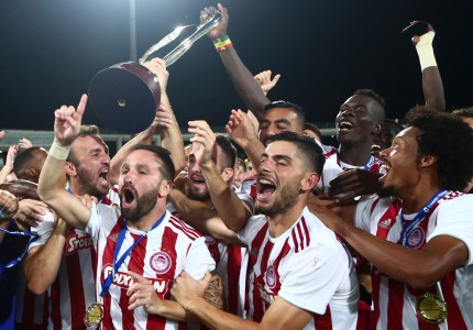Αυτό είναι σωστό, Πρωτάθλημα και Κύπελλο στον Ολυμπιακό (photos)