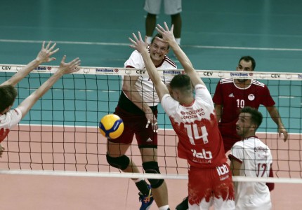 Νίκησε την Λόντον ο Θρύλος! (photos)