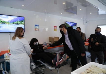 ΣΕΦ: Εντυπωσιακή ανταπόκριση στην αιμοδοσία! (photos)
