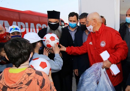 Στο Δαμάσι οι πρώτοι οικίσκοι της δωρεάς του Ολυμπιακού και του Βαγγέλη Μαρινάκη! (photos, video)